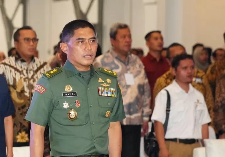 Profil Mayjen TNI M...