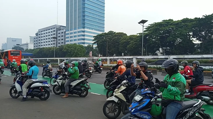 Suasana Depan Gedung...