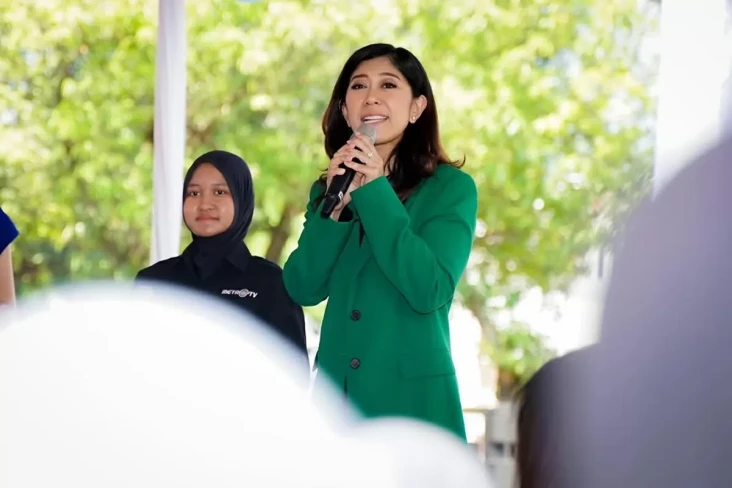 Menkomdigi Ajak Mahasiswa...
