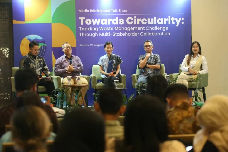 Kementerian Lingkungan...