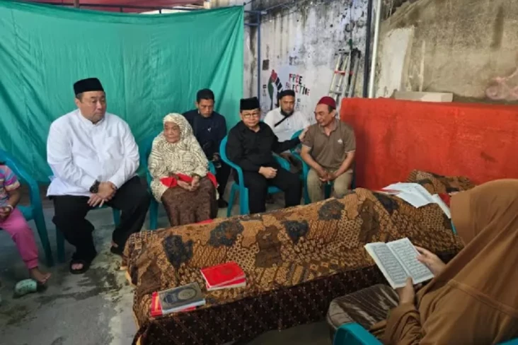 Pramono Melayat ke Rumah...