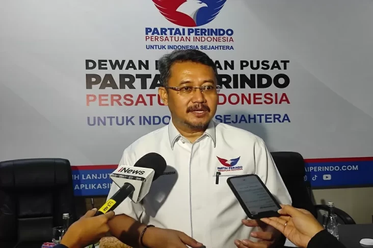 Ferry Kurnia Perindo:...