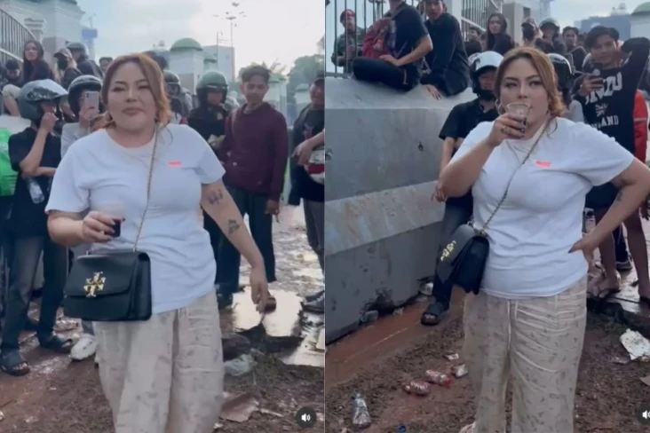 Aksi Lisa Mariana Demo...