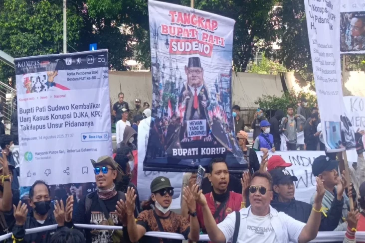 Tiba di KPK, Warga Pati:...