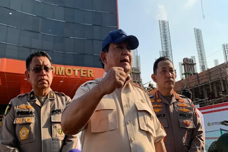 Prabowo Singgung Ada...