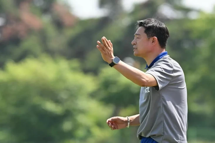 Pelatih Korea Selatan...