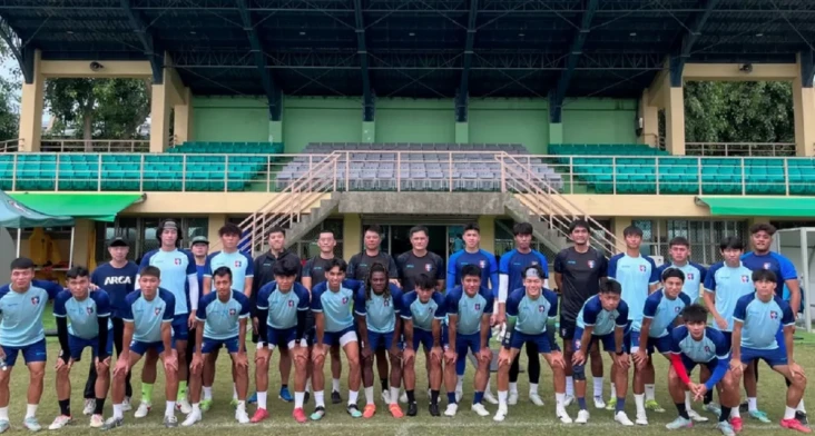 Taiwan Turunkan Pemain...