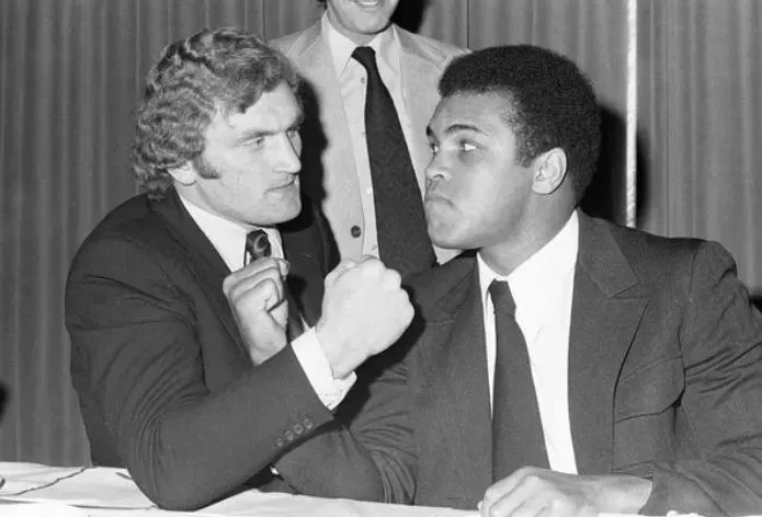 Joe Bugner Penantang...