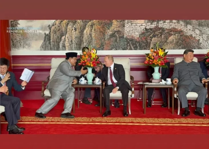 Prabowo-Putin Duduk...