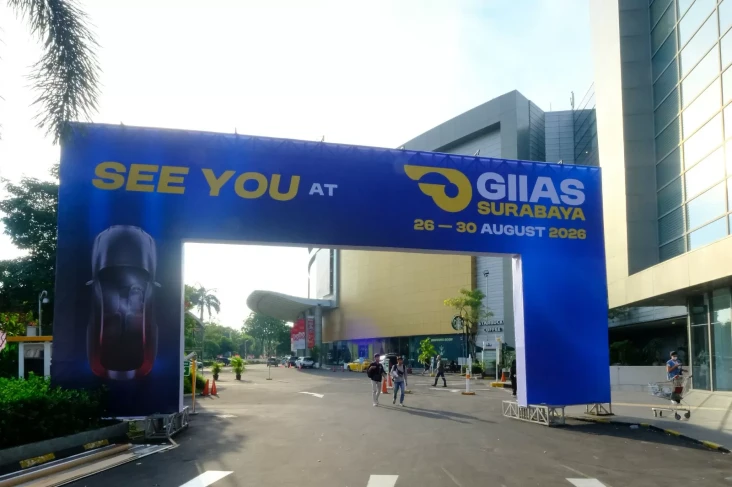 Di Tengah Badai Isu...