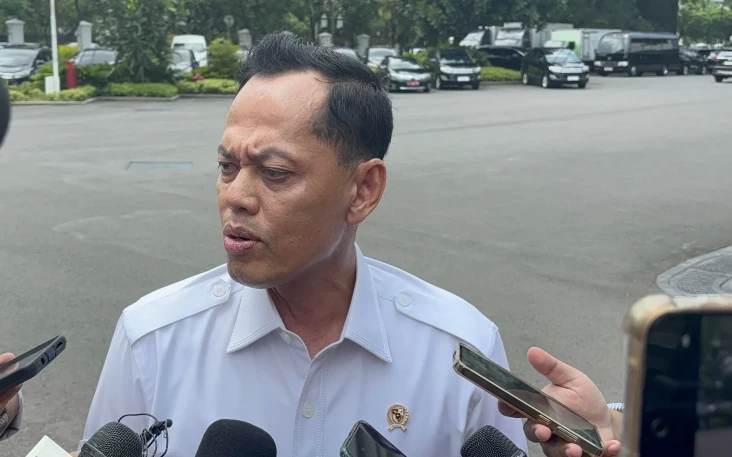 Prabowo Dikabarkan Bakal...