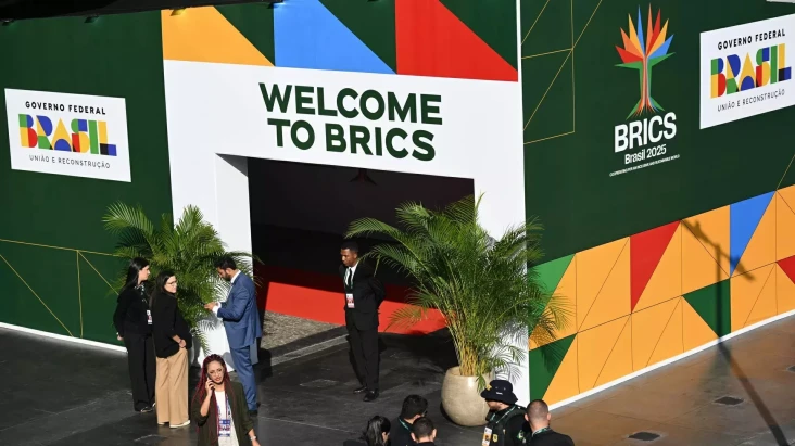 Laos Ingin Jadi Anggota...