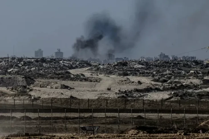 Israel Luncurkan Serangan...
