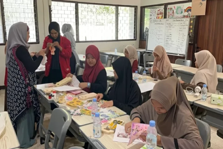 UMB Beri Edukasi Desain...