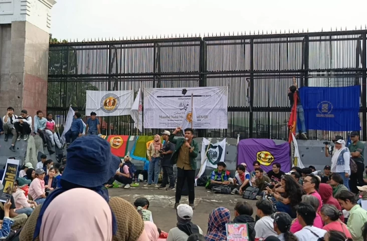 Mahasiswa Demo DPR:...