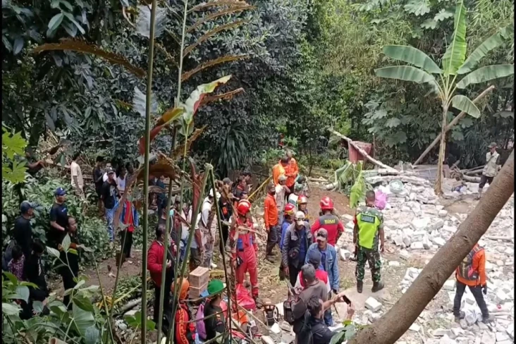 Penyebab Bangunan Ambruk...