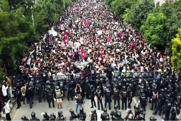 Demo Rusuh Guncang Nepal:...