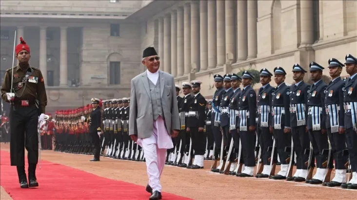 PM Nepal Mundur Usai...
