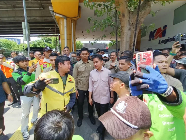 Gibran Sebut Reshuffle...