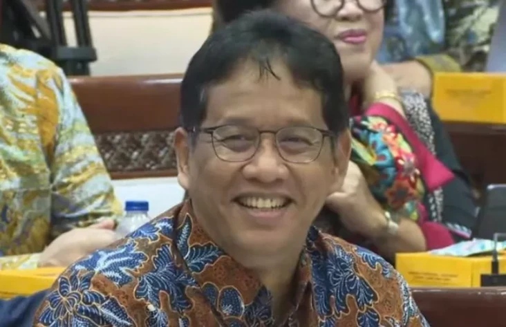 Purbaya Rapat Perdana...