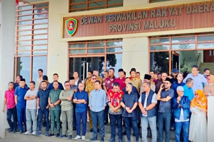 Buka Ruang Diskusi dengan...