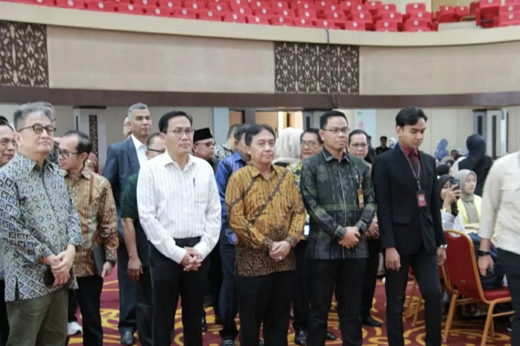 30 PTN Bahas Bonus Demografi...