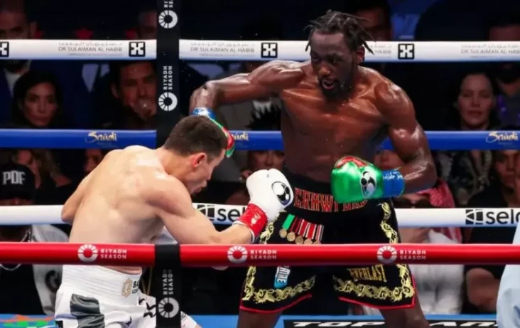 Terence Crawford Kalahkan...