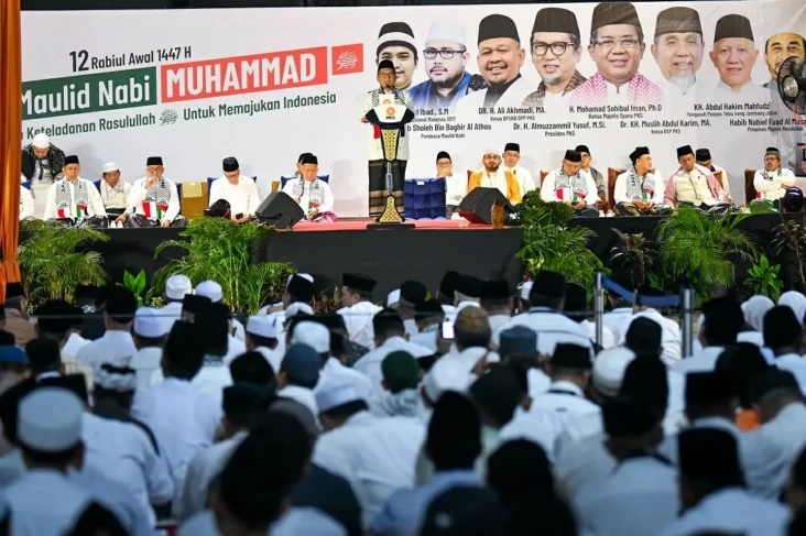 PKS Ingatkan Pejabat...