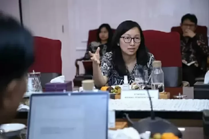 Polri Ajukan Red Notice...