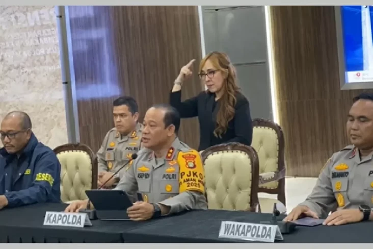 Polda Metro Jaya Bentuk...