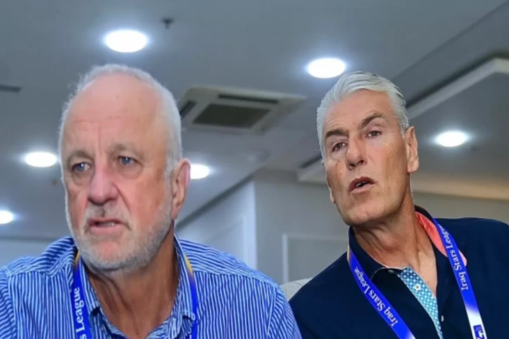 Graham Arnold Turun...
