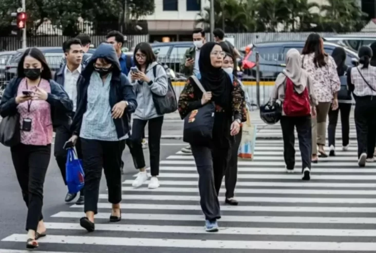 Terbangkan Ekonomi,...