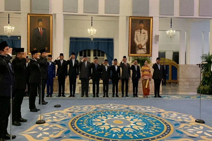 Gibran Tak Ada di Pelantikan...