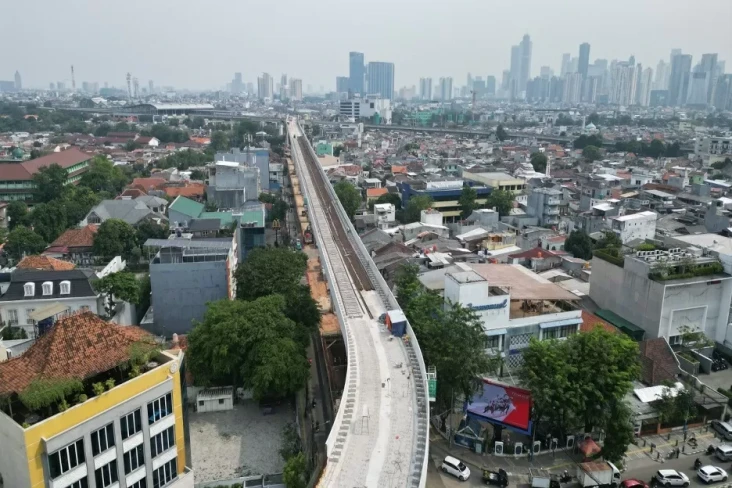 Proyek LRT Velodrome-Manggarai...