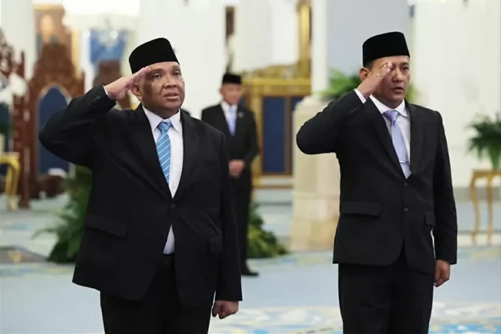 Jadi Wamenaker Menggantikan...