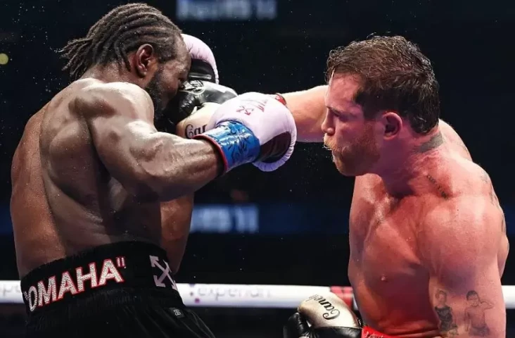 Canelo Menang 5 Ronde...