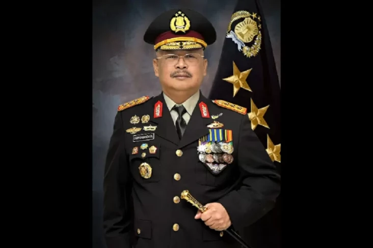 Profil Komjen Pol Chryshnanda...