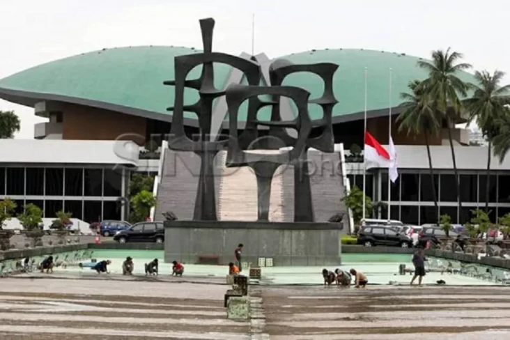 DPR: Di RUU BUMN Menteri...