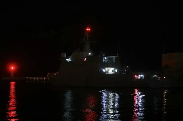 Penampakan Kapal Perang...