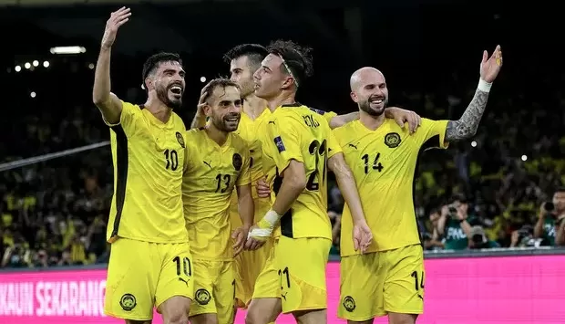 FIFA Jatuhkan Hukuman...