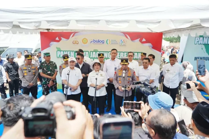Polri Distribusikan...