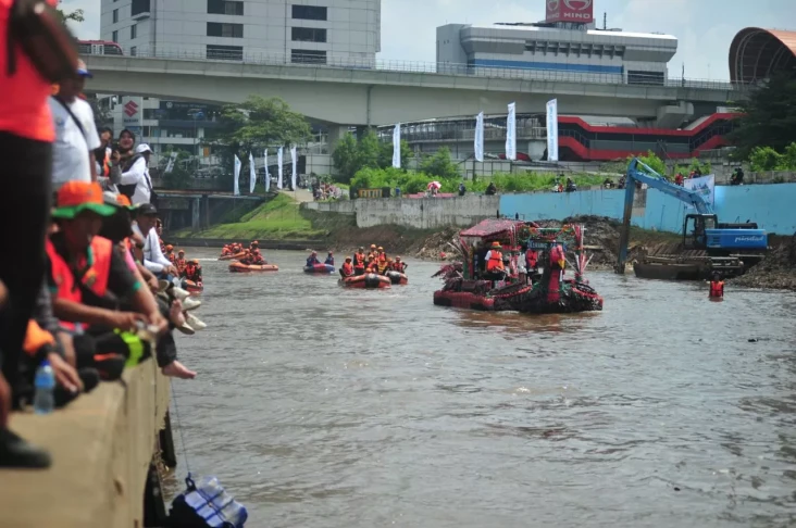 Penataan Kanal Banjir...