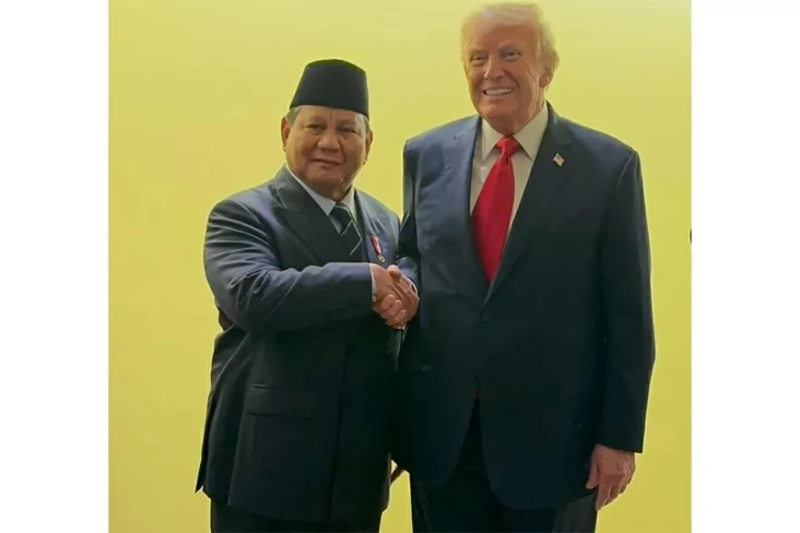 Prabowo Unggah Foto...