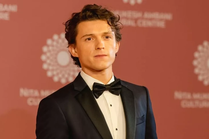 Tom Holland Cedera Gegar...