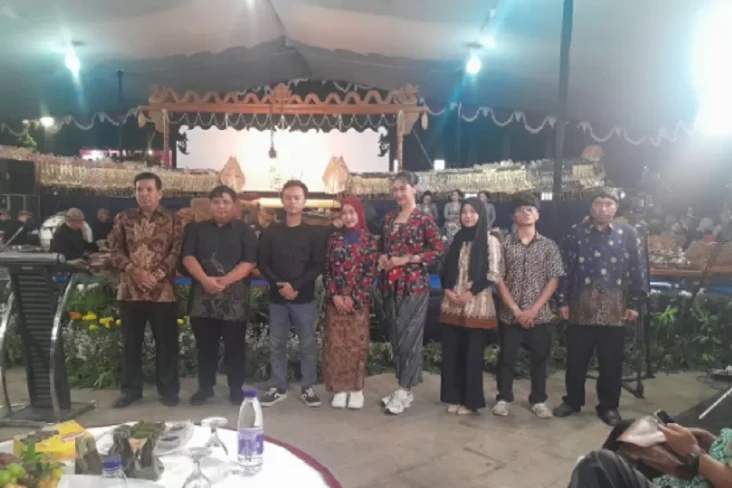 Perkuat Pembangunan...