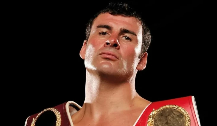 Joe Calzaghe Kalahkan...