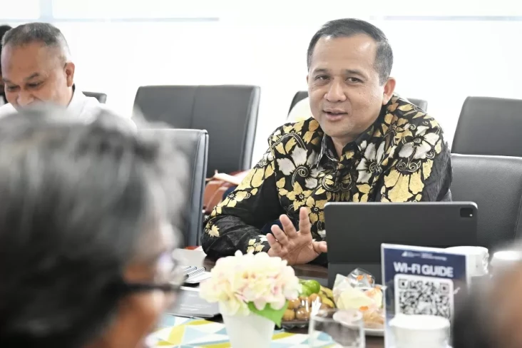 Kementerian Transmigrasi...