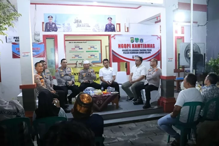 Ngopi Kamtibmas, Warga...