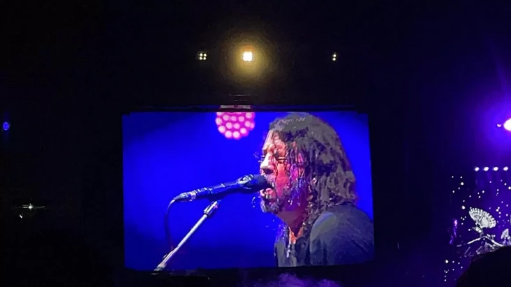 Foo Fighters Hentak...