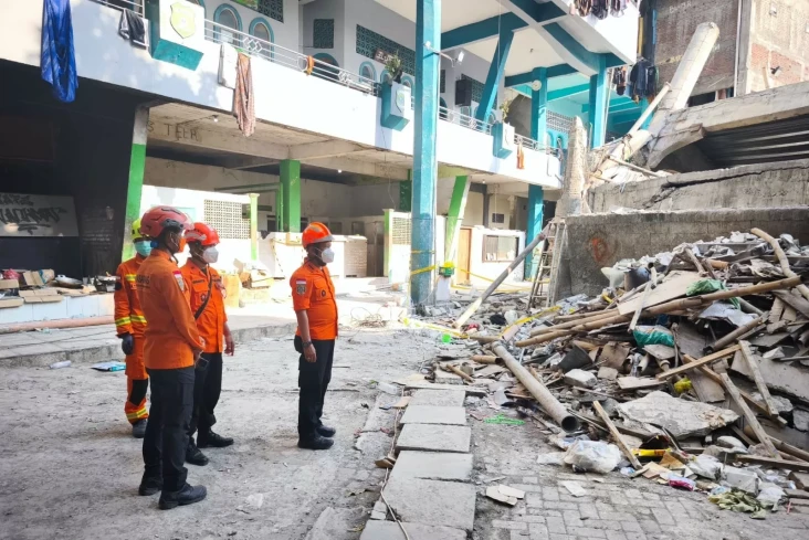 Update Korban Ambruknya...